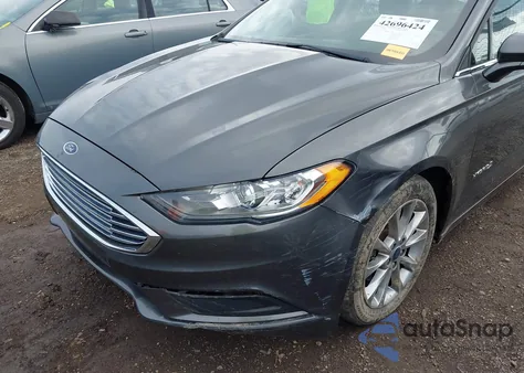 2017 Ford Fusion Hybrid Se z USA, uszkodzony, nr VIN 3FA6P0LU5HR301238